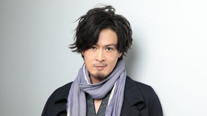 新納慎也の実家の先祖は戦国武将！両親(父・母)や兄弟など家族も調査！