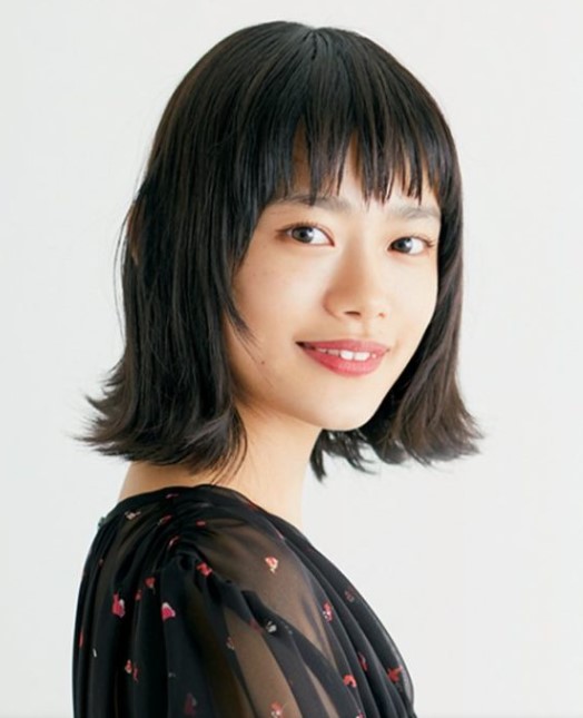 杉咲花の顔写真
