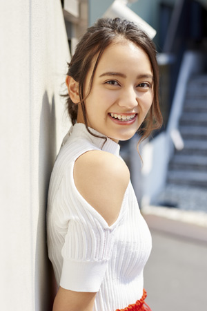 女優の岡田結実