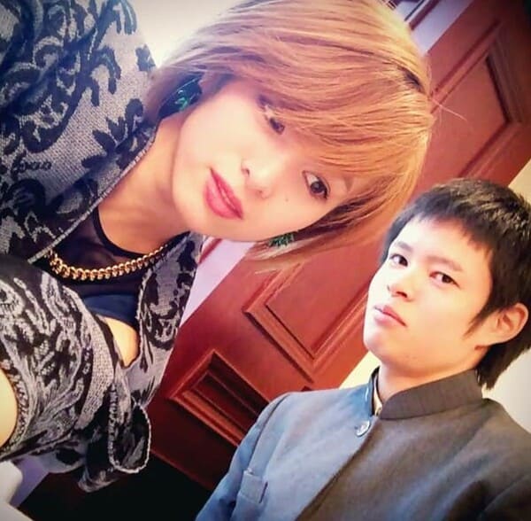 清野菜名と弟