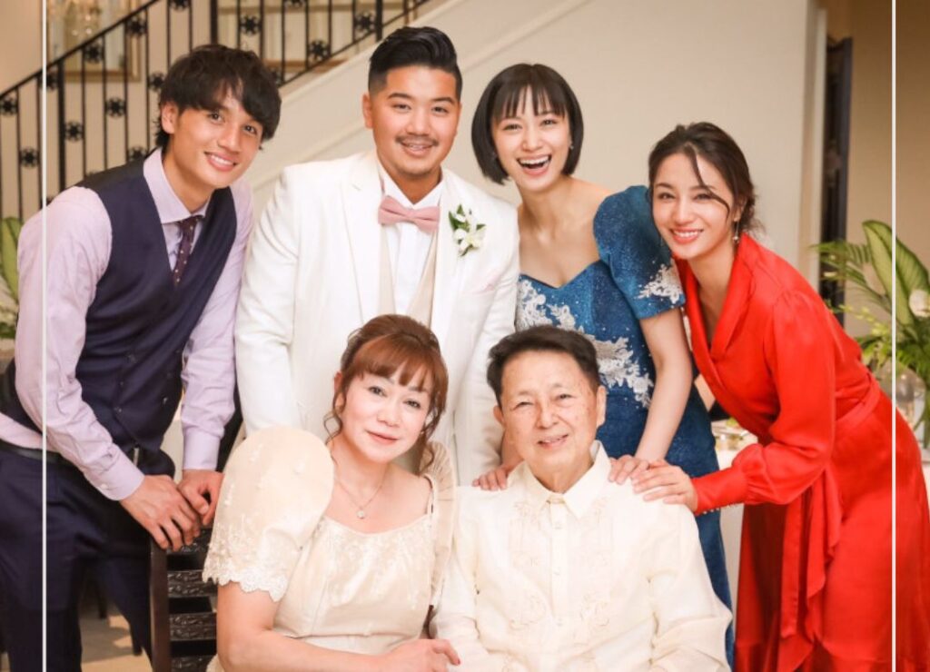 高橋メアリージュンさんの家族