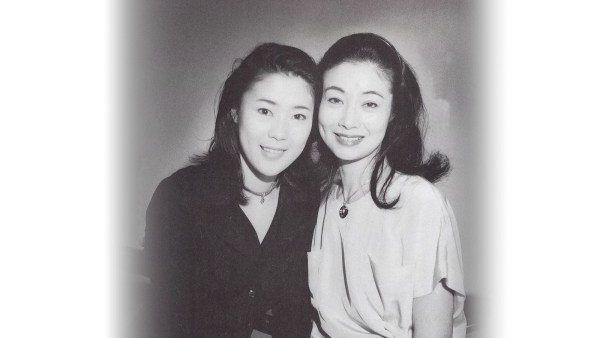 寺島しのぶと母親富司純子のツーショット