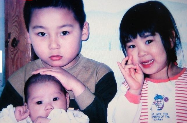 丸佳浩実家の妹さん幼少時画像